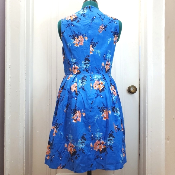 GAP Dress with Peach Flowers - Picture 2 of 5